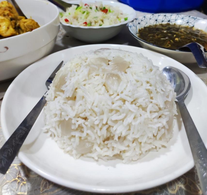 အုန်းထမင်း Coconut Rice