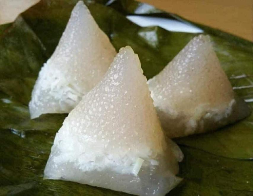 သာကူမုန့်ဖက်ထုပ် Tapioca pearls dumplings