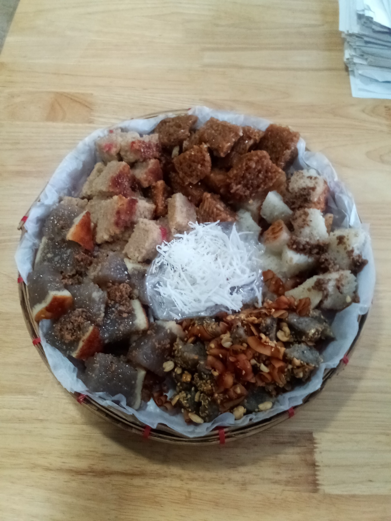 မုန့်(၅)တုံးပါဗူး